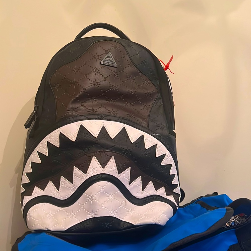 COPY - Spray ground backpack